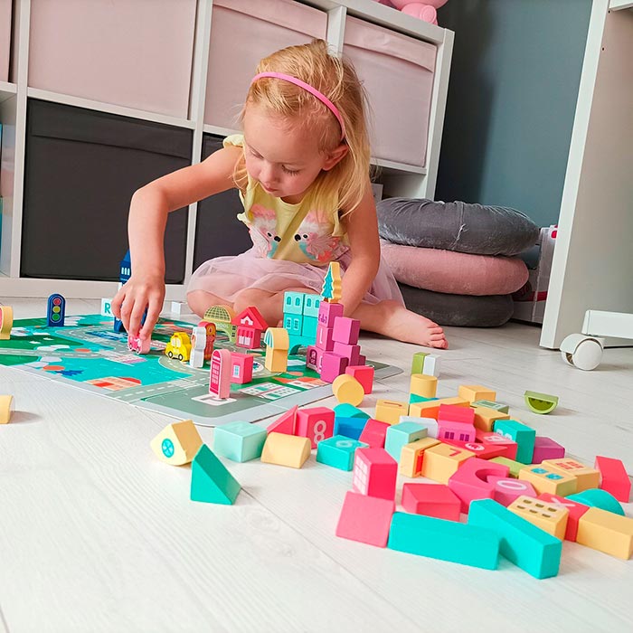 BlockCity, ένα σετ από μπλοκ διαφόρων σχημάτων με βολικό κουτί και ταπετσαρία παιχνιδιού - Image 7