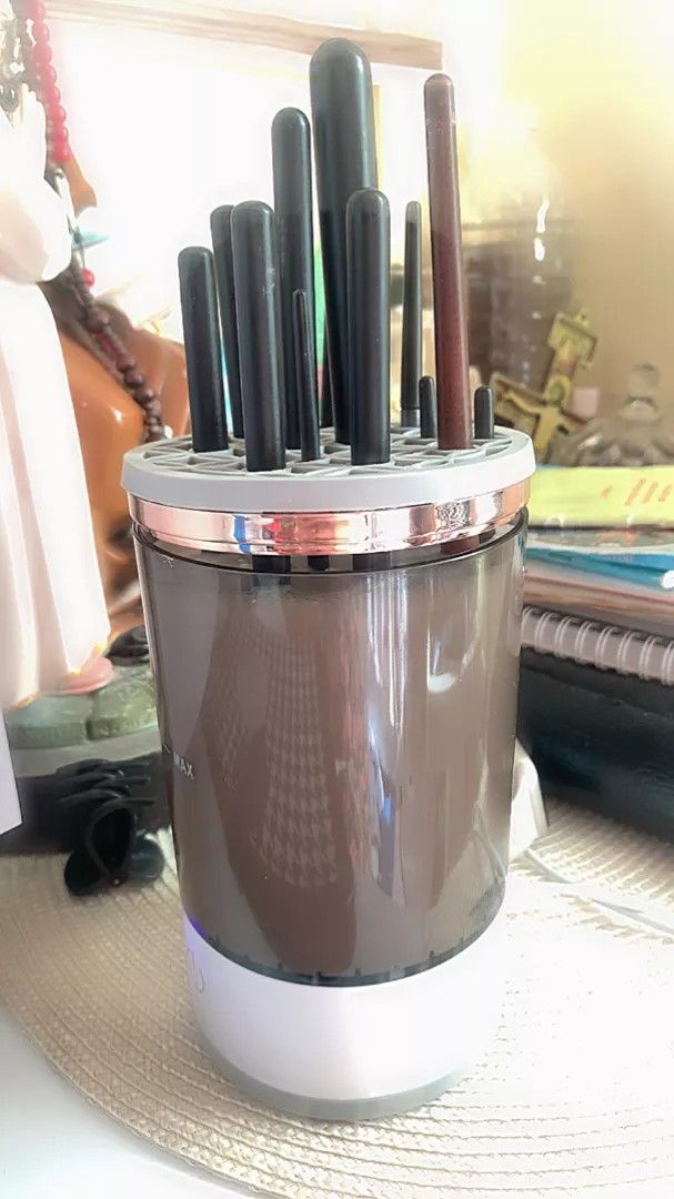 CleanMakeup, μια συσκευή για τον καθαρισμό και την αποθήκευση πινέλων μακιγιάζ - Image 9