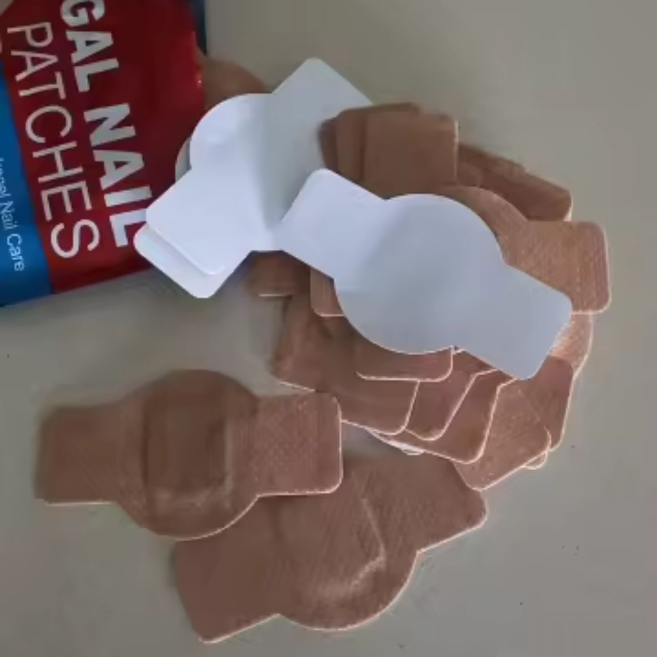 FungalPatches, επανορθωτικά επιθέματα για τη φροντίδα των κατεστραμμένων νυχιών (21 τεμ.) (1+1 ΔΩΡΕΑΝ) - Image 11