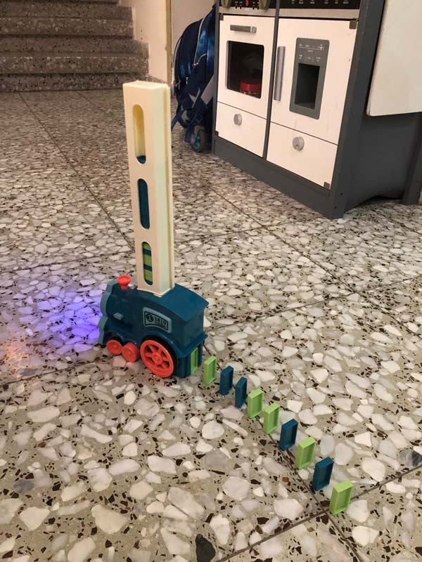 TrainDomino, ένα τρένο με ντόμινο - Image 3